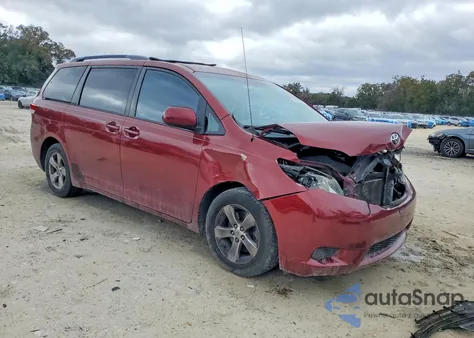 2013 Toyota Sienna Le из США, поврежденный, VIN 5TDKK3DC7DS347370